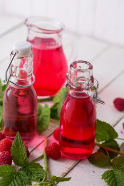 Yaz içeceği çilek ile