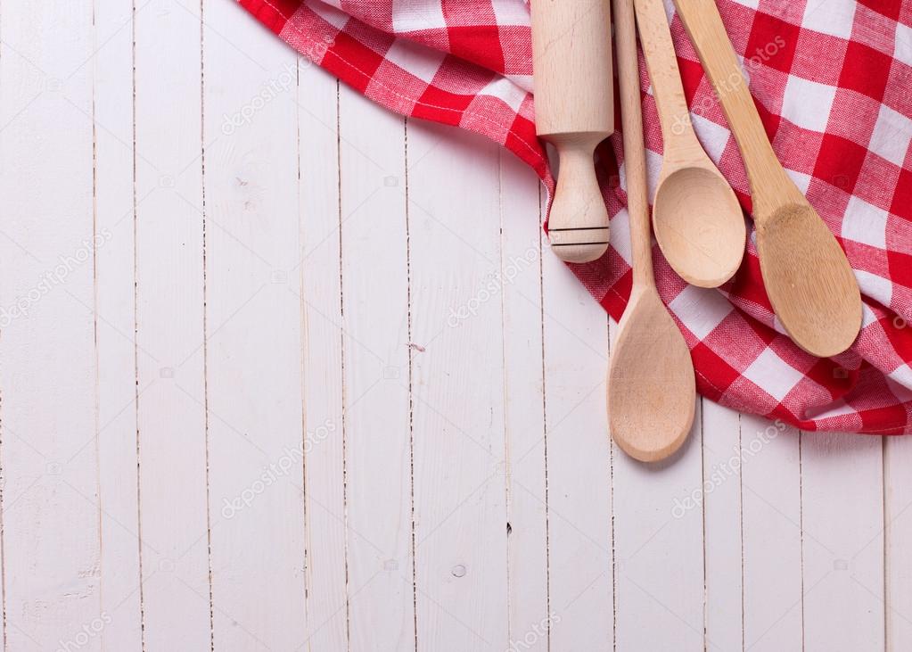 Kitchen towel and spoons — Stock Photo © daffodil 59135031
