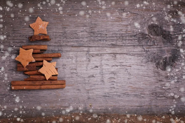 Kaneel boom en houten sterren — Stockfoto