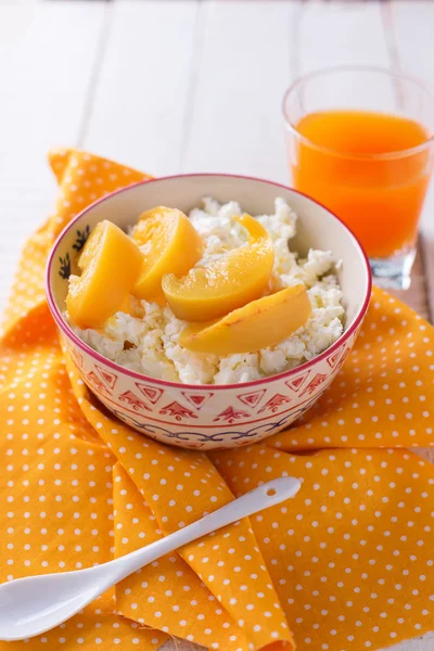 Cottage cheese for breakfast — Stock Photo, Image