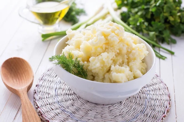 Mashed potatoes in bowl — Stock Photo, Image