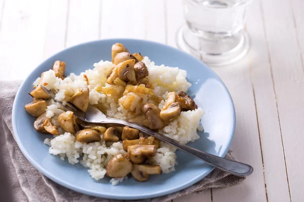 Fresh mushrooms and rice — Stock Photo, Image