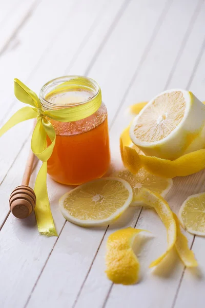 Čerstvý med a citrony — Stock fotografie