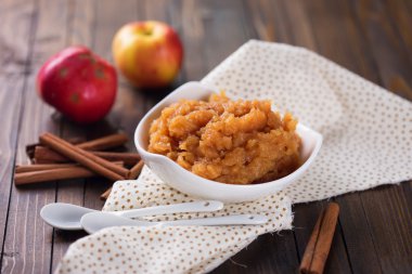 Elma reçel veya Hint turşusu