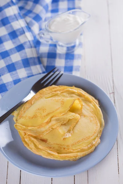 Panqueques o crepes en plato — Foto de Stock