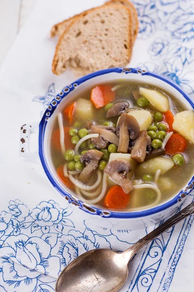 Zuppa con pasta e verdure — Foto Stock