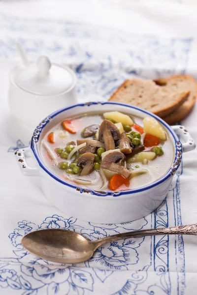 Soup with pasta and vegetables — Stock Photo, Image