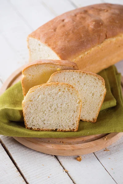 Sliced loaf of homemade bread — Stock Photo, Image