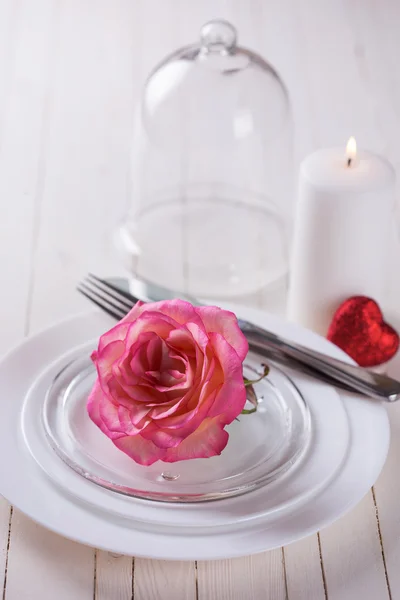 Romantica tavola apparecchiata — Foto Stock