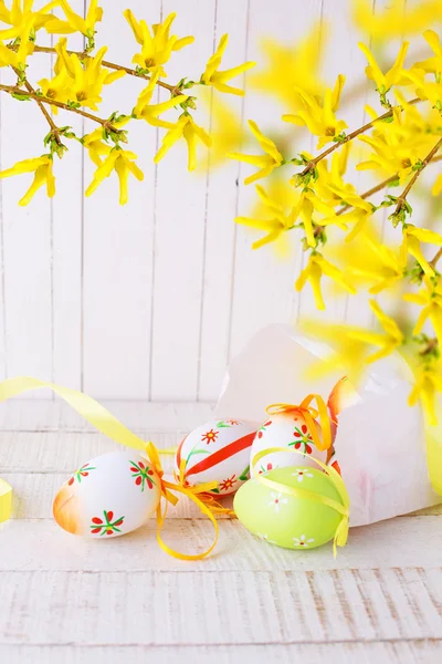 Coloridos huevos de Pascua — Foto de Stock