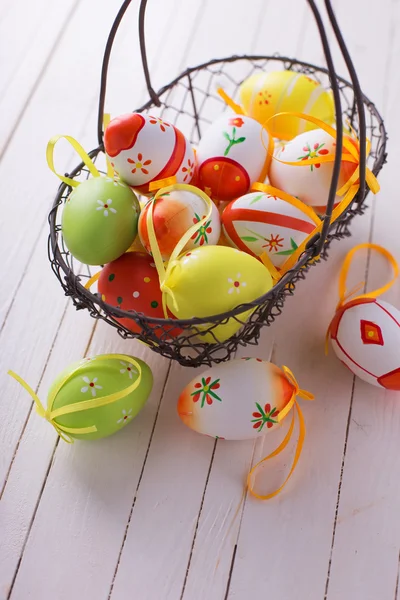 Coloridos huevos de Pascua — Foto de Stock