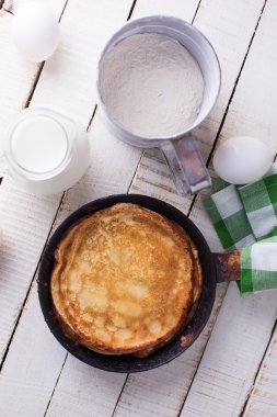 Krep ve bunun için malzemeler 