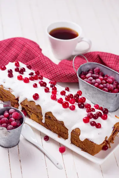 Fresh homemade cranberry cake — Stock Photo, Image