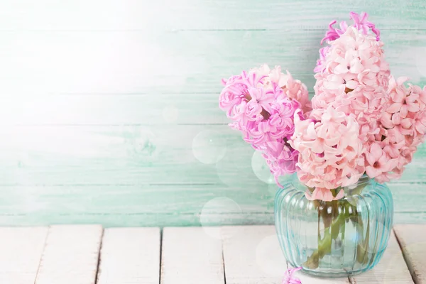 Bakgrund med färska blommor hyacinter — Stockfoto