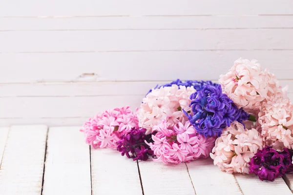 Postcard with fresh flowers hyacinths — Stock Photo, Image