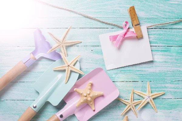 Kinderwerkzeuge zum Spielen im Sand — Stockfoto