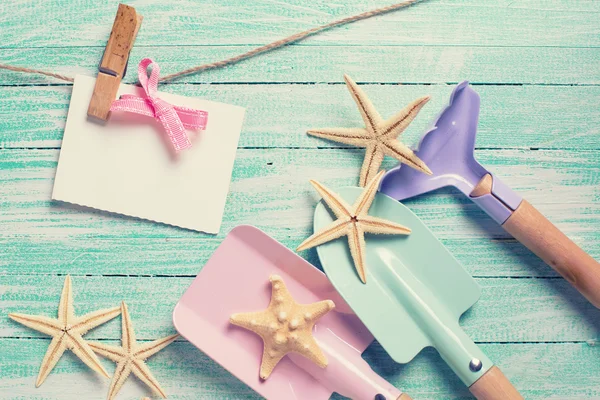 Kinderwerkzeuge zum Spielen im Sand — Stockfoto