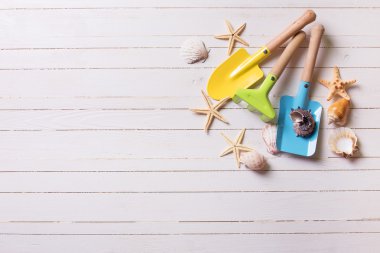 Kum için çocuklar araçları