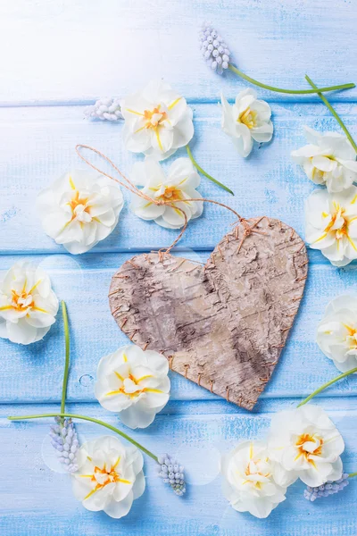 Dekorative Herzen und Blumen — Stockfoto