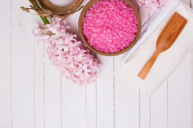 Spa ve sağlıklı yaşam ayarı ahşap arka plan üzerinde