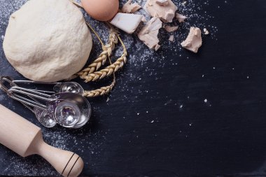 Hamur arduvaz arka plan üzerinde