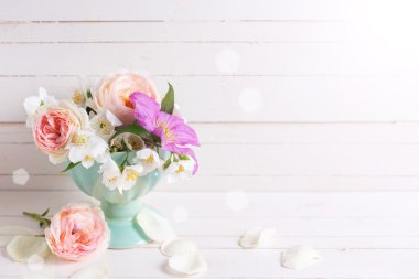 Gül, Yasemin ve akasma çiçekler