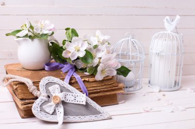 Kalp, eski kitaplar, mum