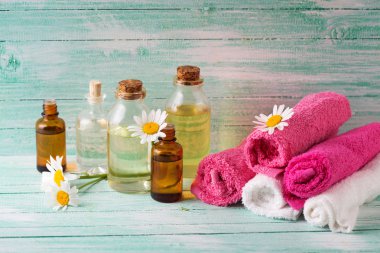 temel aroma yağı ile şişe