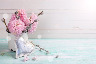 Arka plan ile sümbül