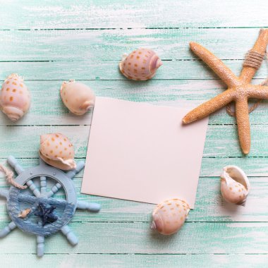 Deniz öğeleri ve boş etiket