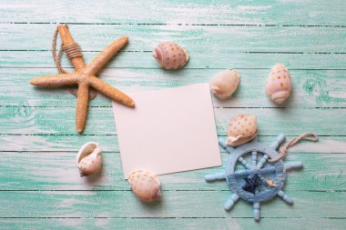 Deniz öğeleri ve boş etiket