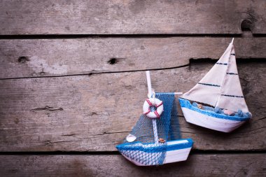 Dekoratif yelkenli tekneler