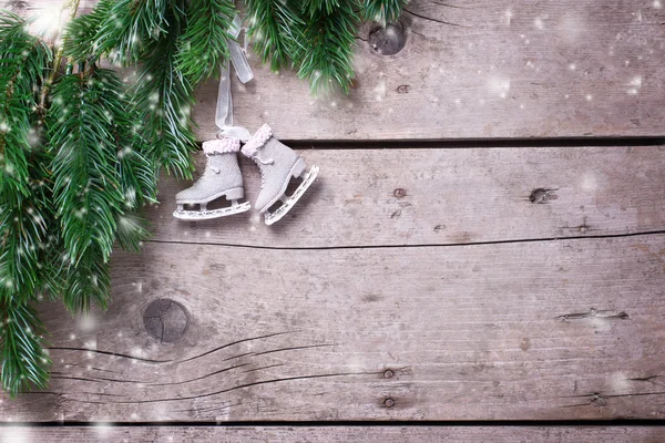 Branches d'épinette et décorations de Noël — Photo