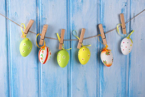 Värikkäitä pääsiäismunia — kuvapankkivalokuva