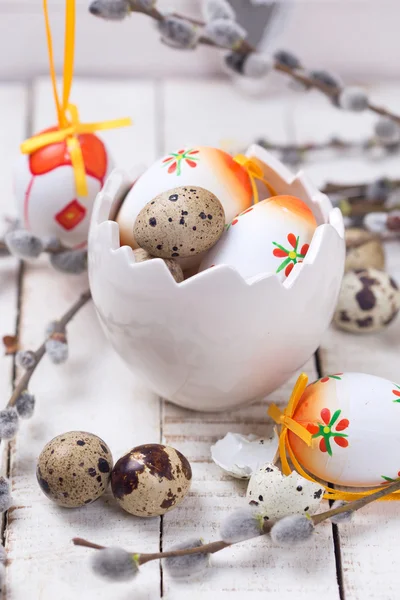 Decorative  easter eggs in bowl — Stock fotografie