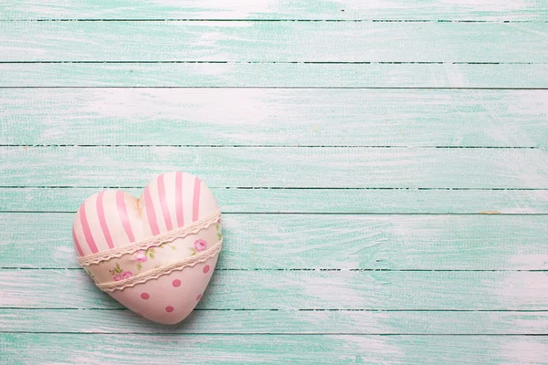 Coração decorativo branco e rosa — Fotografia de Stock