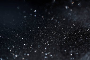 Bokeh bir tasarım ögesi olarak arkaplanı aydınlatır.