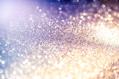 Bokeh bir tasarım ögesi olarak arkaplanı aydınlatır.