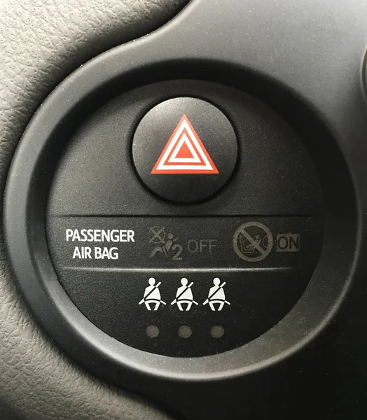 Toyota Yaris Υβριδικό Αυτοκίνητο Κουμπί Κινδύνου Έκτακτης Ανάγκης — Φωτογραφία Αρχείου