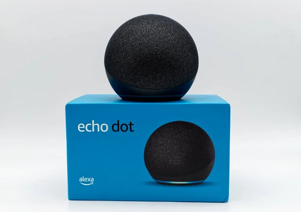 Amazon Echo Dot Alexa Assistente Virtual — Fotografia de Stock