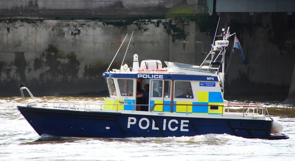 Engelsk Patrull Polisbåt Patrullerar Vid Themsen Londons — Stockfoto