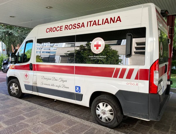 Croce Rossa Italiana Cruz Roja Italiana Ambulancia Espera Hospital Malpighi —  Fotos de Stock