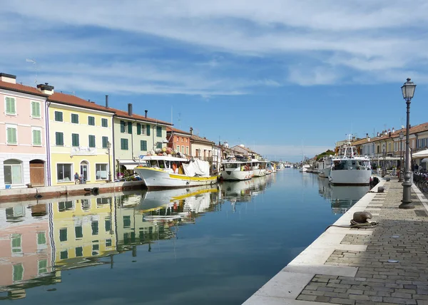 意大利Cesenatico Leonardesque运河港口的船只 — 图库照片