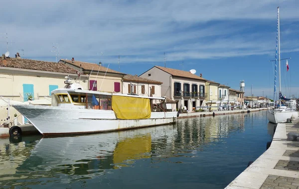 意大利Cesenatico Leonardesque运河港口的船只 — 图库照片