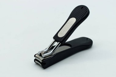 Tırnak makası beyaz arkaplanda izole edildi.