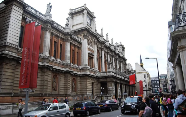 Fasad Royal Accademy Arts London England — Stockfoto