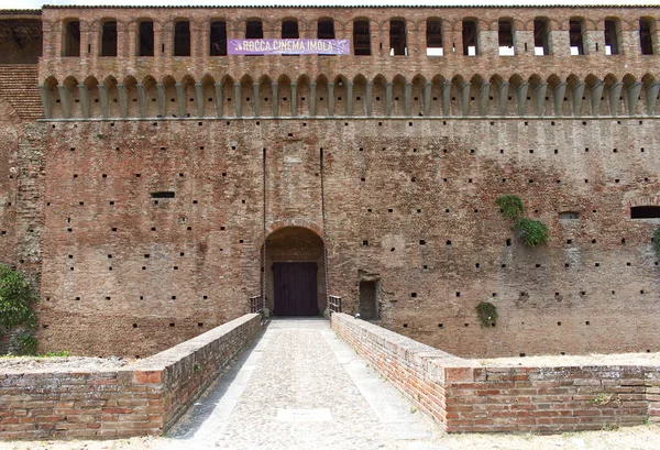 Entrada Principal Con Puente Levadizo Del Castillo Imola Bolonia Italia —  Fotos de Stock