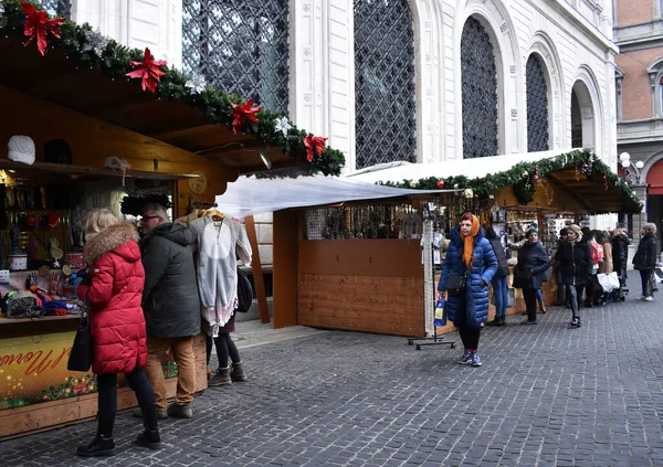 Bolonha Itália Dezembro 2019 Compras Mercado Natal Francês Bolonha Piazza — Fotografia de Stock