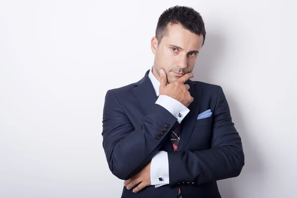 takım elbise ve kravat