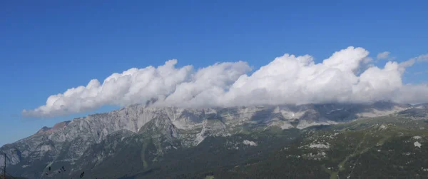 Gyönyörű Kilátás Nyílik Hegyekre Tavak Menedéket Trentino Utazások Tájak Olaszországban — Stock Fotó